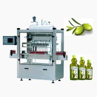 快又準(zhǔn)！三個(gè)字詮釋了這臺(tái)小型橄欖油灌裝機(jī)